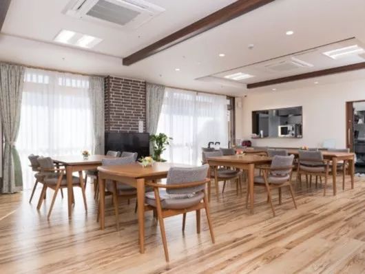 アイローサこもれび