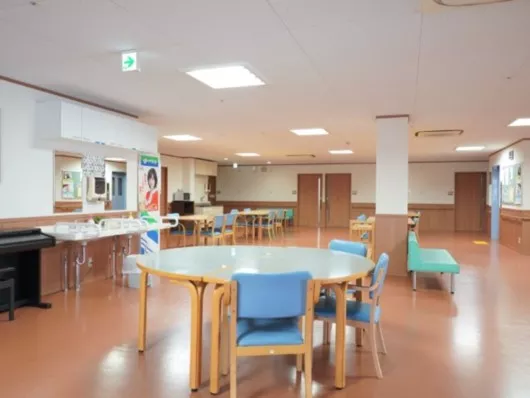 ジ・アール（慈亜留）八尾木