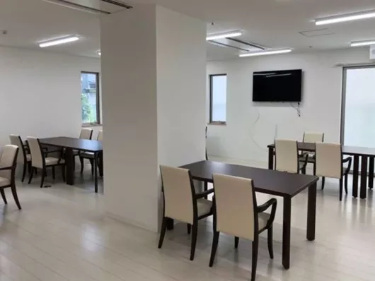 アイリス倶楽部初芝