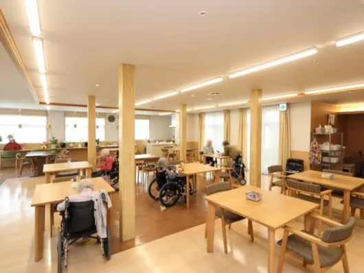 グランドマストやさしえ川口三ツ和