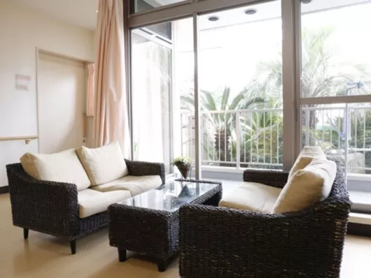 サービス付き高齢者向け賃貸住宅プルメリア