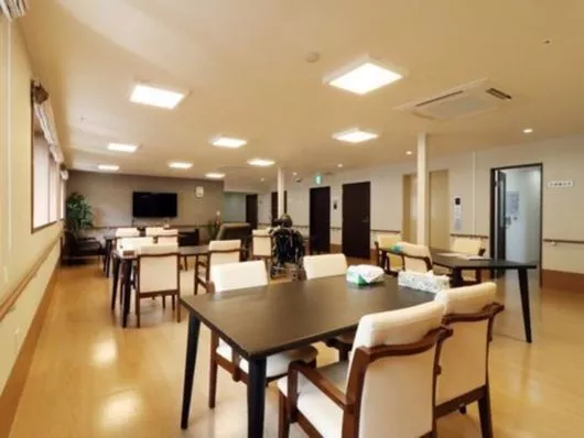 ウエストホームエイル