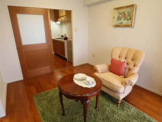 ロングライフ・クイーンズ塩屋