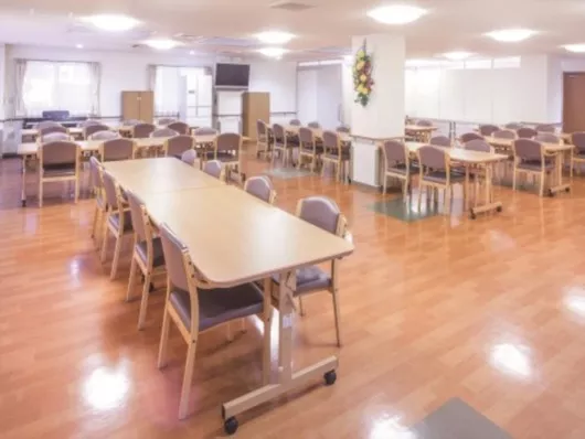 ニチイホーム仲町台２番館