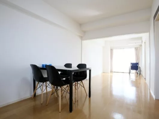 サービス付き高齢者向け住宅愛