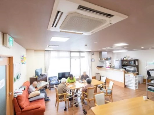 ベルライフ築山