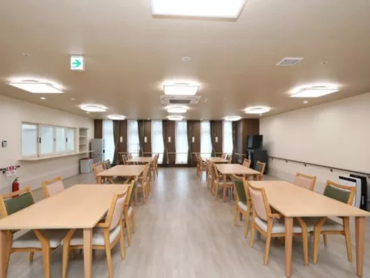 ココファン鶴川駅前