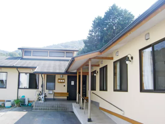 夢無限おおひと