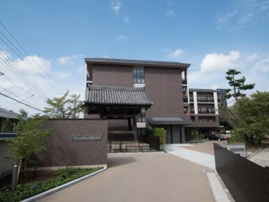 チャームスイート京都立本寺