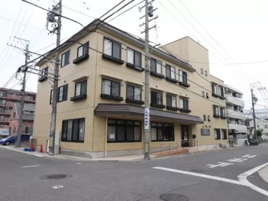 ファミリア一社