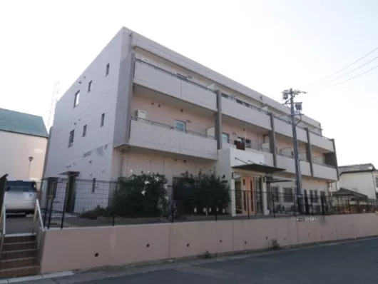 シニアホーム梅里