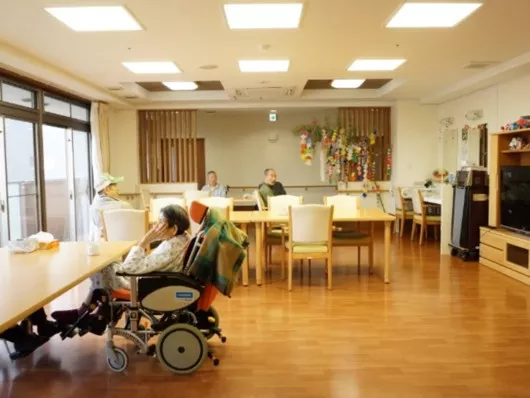 エスケアリビング八潮