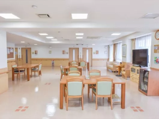 ニチイホームはるひ野２番館