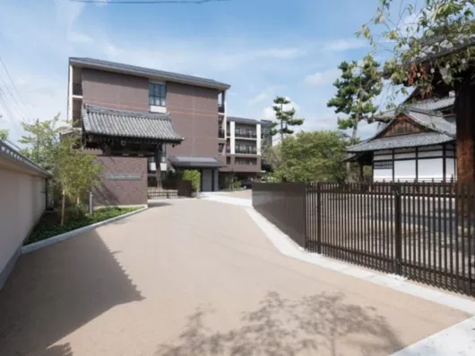 チャームスイート京都立本寺