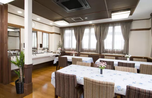 あずみ苑ラ・テラス新古河