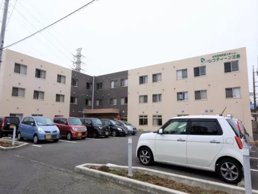 シフティーン三島