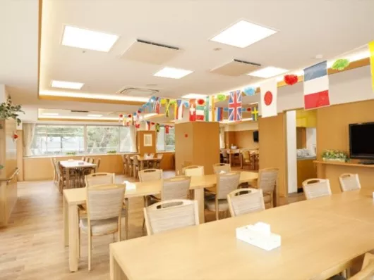 ニチイホーム昭島昭和の森